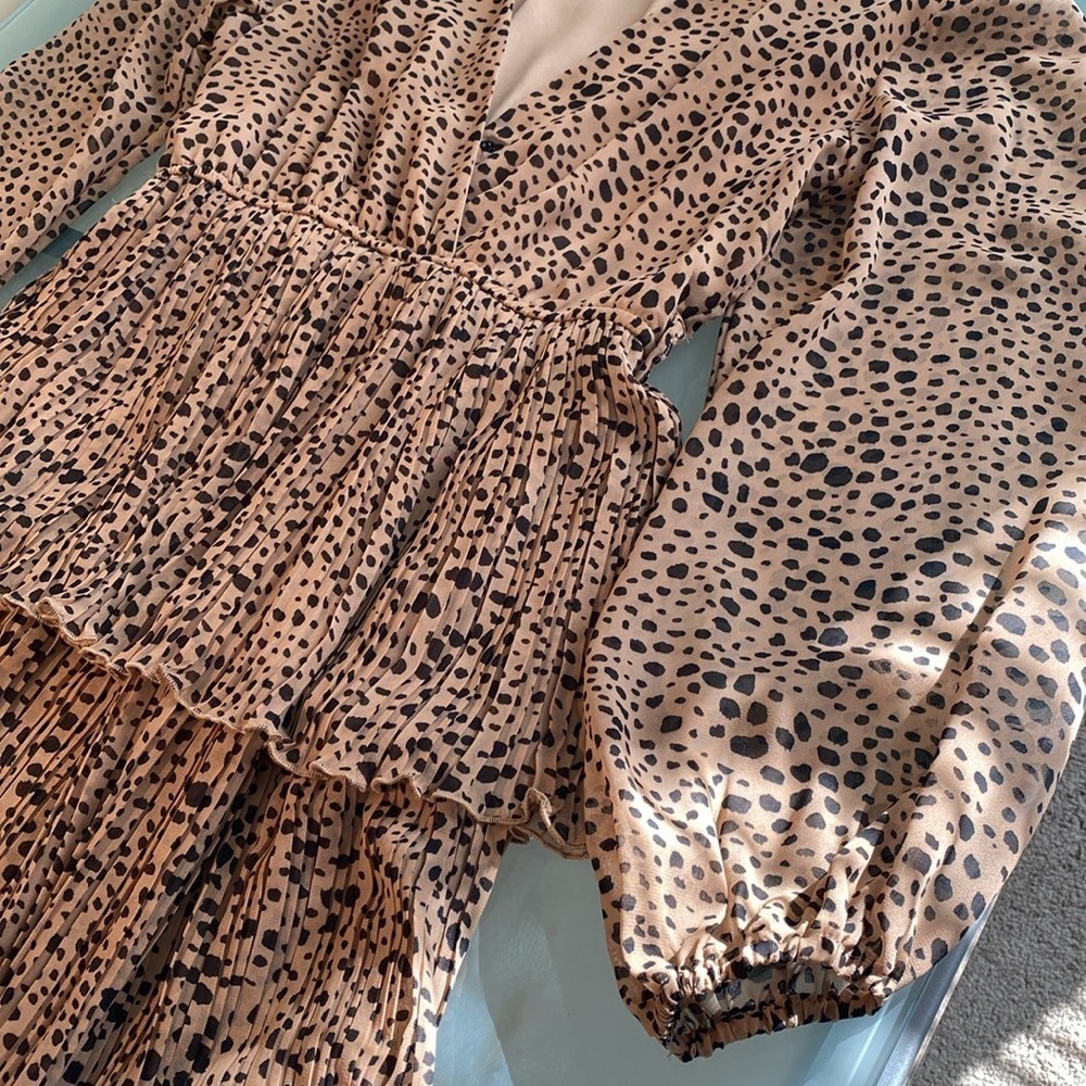 Animal Print Dress She & Sky Pleated Midi Dress Size S NEW - Picture 4 of 12